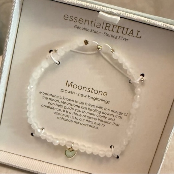 ⚡️Essential Ritual Moonstone Bracelet - Picture 2 of 3